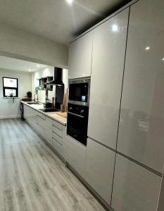 Η κουζίνα ή μικρή κουζίνα στο The Waltzing Weasel