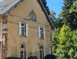 Το κτήριο όπου στεγάζεται  το διαμέρισμα