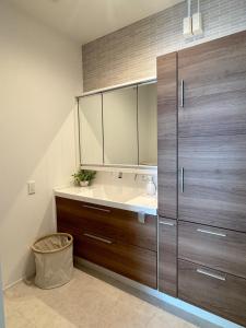 Ένα μπάνιο στο Akikawa Mashiki 3 +18 φωτογραφίες