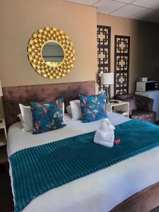 Postel nebo postele na pokoji v ubytování Two Bells Guest House + 31 fotografií