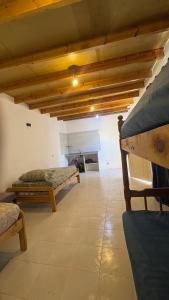 Postel nebo postele na pokoji v ubytování SafeZone DahabCamp