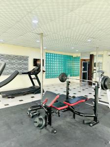 Фитнес-центр и/или тренажеры в Golden Tulip Hotel- Evergreen Port Harcourt