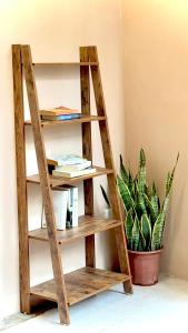 Η βιβλιοθήκη του δωματίου σε οικογενειακή κατοικία +20 φωτογραφίες