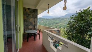 Γενική θέα στο βουνό ή θέα στο βουνό από  αυτό το δωμάτιο σε οικογενειακή κατοικία