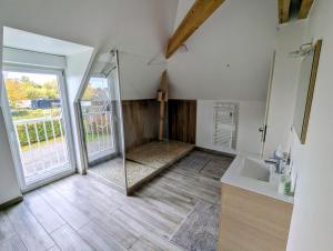 Koupelna v ubytování LE CHARME D OGNES