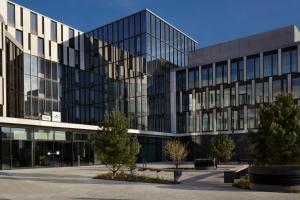 Το κτήριο όπου στεγάζεται  το ξενοδοχείο διαμερισμάτων