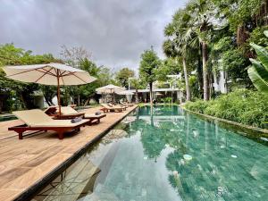 صورة لـ The Forest في سيام ريب