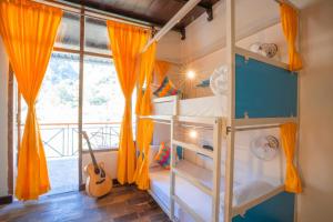 Η κουζίνα ή μικρή κουζίνα στο goSTOPS Dehradun, Maldevta