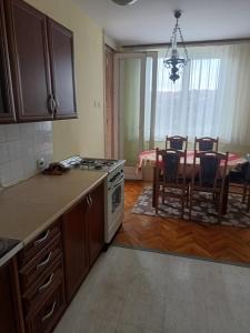 Η κουζίνα ή μικρή κουζίνα στο Nensy's apatments