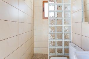 Ένα μπάνιο στο Playa Oliva Jessica +18 φωτογραφίες