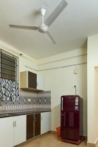 Η κουζίνα ή μικρή κουζίνα στο Immanuel Homestay, Kalathipady, Kottayam, Flat B