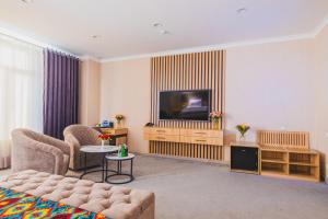 Μια τηλεόραση ή/και κέντρο ψυχαγωγίας στο Art City Hotel