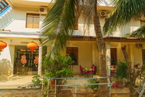 Budova, kde se hotel nachází + 20 fotografií