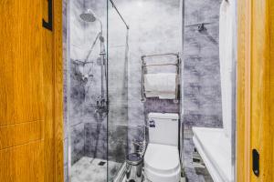 Ένα μπάνιο στο Art City Hotel +37 φωτογραφίες