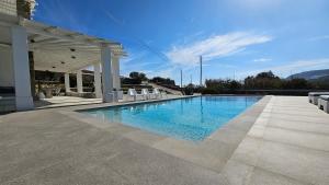 Πισίνα στο ή κοντά στο Villa "Kalli" with private pool - beachfront - Kalo Livadi