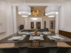 Fotografie z fotogalerie ubytování Misty Pool Villa v destinaci Yercaud