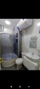 Φωτογραφία από το άλμπουμ του 2х комнатная квартира со всеми удобствами σε Khujand