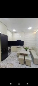 Φωτογραφία από το άλμπουμ του 2х комнатная квартира со всеми удобствами σε Khujand