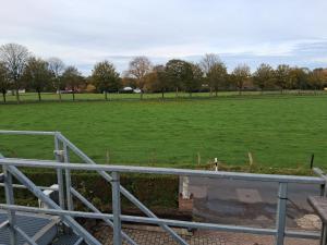 Fotografie z fotogalerie ubytování Meine-Mansardenwohnung v destinaci Hau