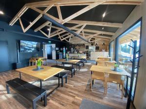 En restaurant eller et andet spisested på Ruka Trek Suite