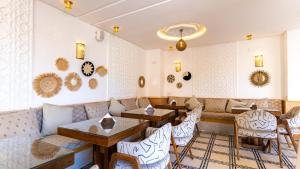 Posezení v ubytování Riad Hamdane Rooftop & SPA