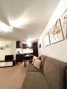 Χώρος καθιστικού στο Leo Loft - Mountain Getaway near Slopes