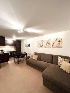 Χώρος καθιστικού στο Leo Loft - Mountain Getaway near Slopes