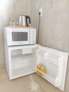 Η κουζίνα ή μικρή κουζίνα στο Stay Hotel Nakijin