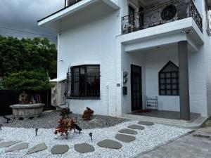 Budova, kde se prázdninový dům nachází