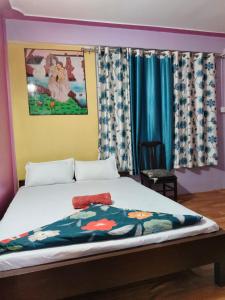 Ένα ή περισσότερα κρεβάτια σε δωμάτιο στο Serenity Homestay by Nature's Nook +20 φωτογραφίες