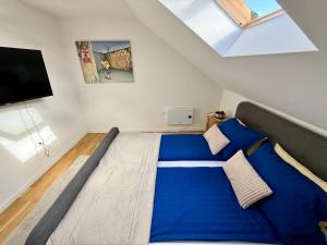 Postel nebo postele na pokoji v ubytování Luxury Titova Street Apartment Sarajevo with parking included