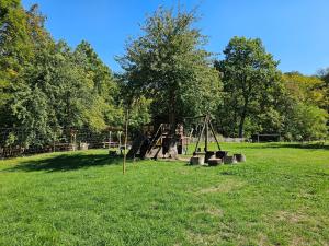 Κήπος έξω από το Apartment With 2 Bedrooms - Magic Woods