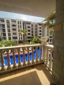 Ban công/sân hiên tại Luxury Studio Coastera Group 18 Cascadas