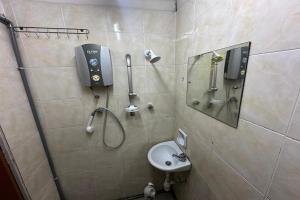 Ένα μπάνιο στο Sha La La Hostel +24 φωτογραφίες