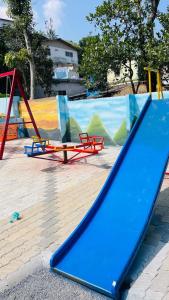 Bazén v ubytování Apple Tower Stays nebo v jeho okolí