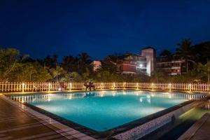 Swimmingpoolen hos eller tæt på Dandeli Jungle Valley Resort