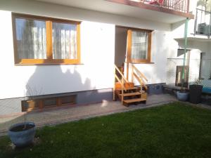 Aed väljaspool majutusasutust Na Ogrodowej między Tatrami a Gorcami +7 fotot