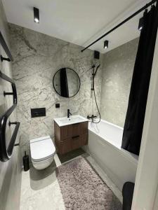 Two Bedroom Apartment LAZDYNAI 욕실