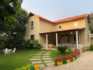 Κήπος έξω από το Suki Farm