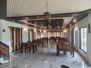 En restaurant eller et andet spisested på Aami Valley Resort