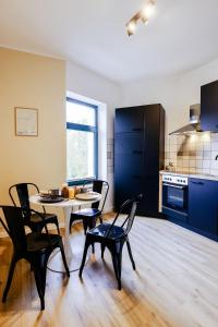 Kuchyň nebo kuchyňský kout v ubytování Stilvolle Unterkunft für 4, WLAN - Küche, salt apartments