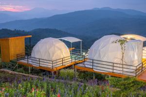 Γενική θέα στο βουνό ή θέα στο βουνό από  οργανωμένο κάμπινγκ