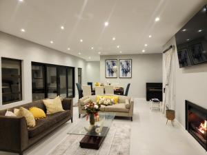 Posezení v ubytování Hadeda Manor On Vaal + 42 fotografií