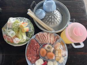 Φαγητό σε οργανωμένο κάμπινγκ ή κάπου εκεί κοντά