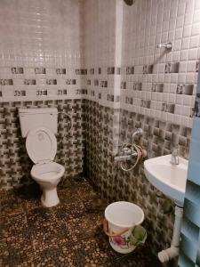 Ένα μπάνιο στο Prima Guest House Arambol