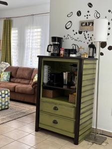 Παροχές για τσάι/καφέ στο Rehobot MountainView-Hidden Rainforest Gem