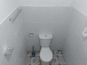 Koupelna v ubytování Kakamega Forest Glamping Cabin + 10 fotografií