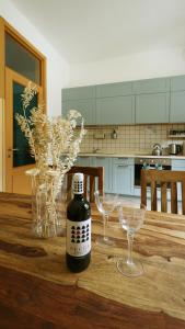 Kuchyň nebo kuchyňský kout v ubytování Cave Holiday Apartment + 21 fotografií