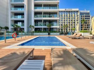 Πισίνα στο ή κοντά στο Azizi Riviera 63