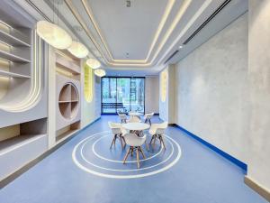 Φωτογραφία από το άλμπουμ του Azizi Riviera 63 στο Ντουμπάι